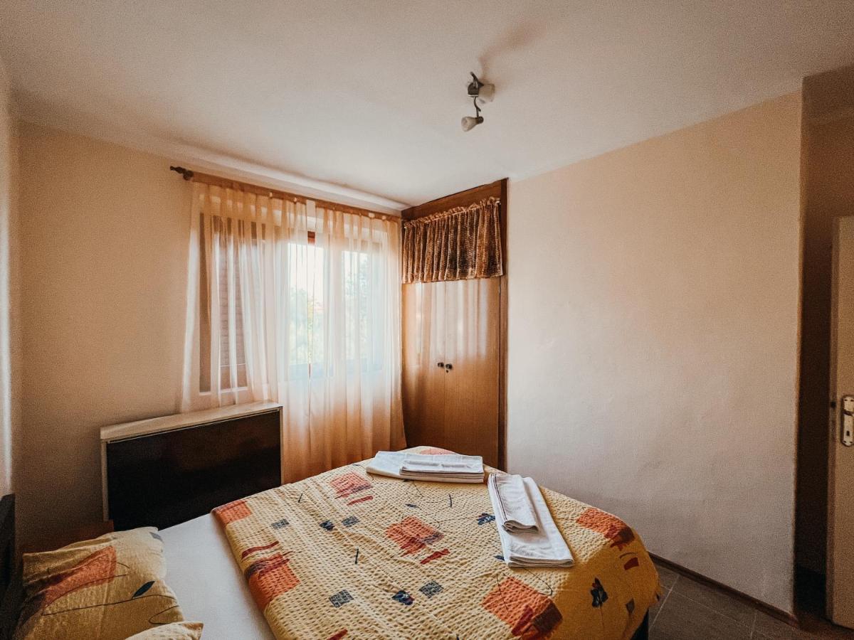 Vladivostok Apartments Tivat Zewnętrze zdjęcie