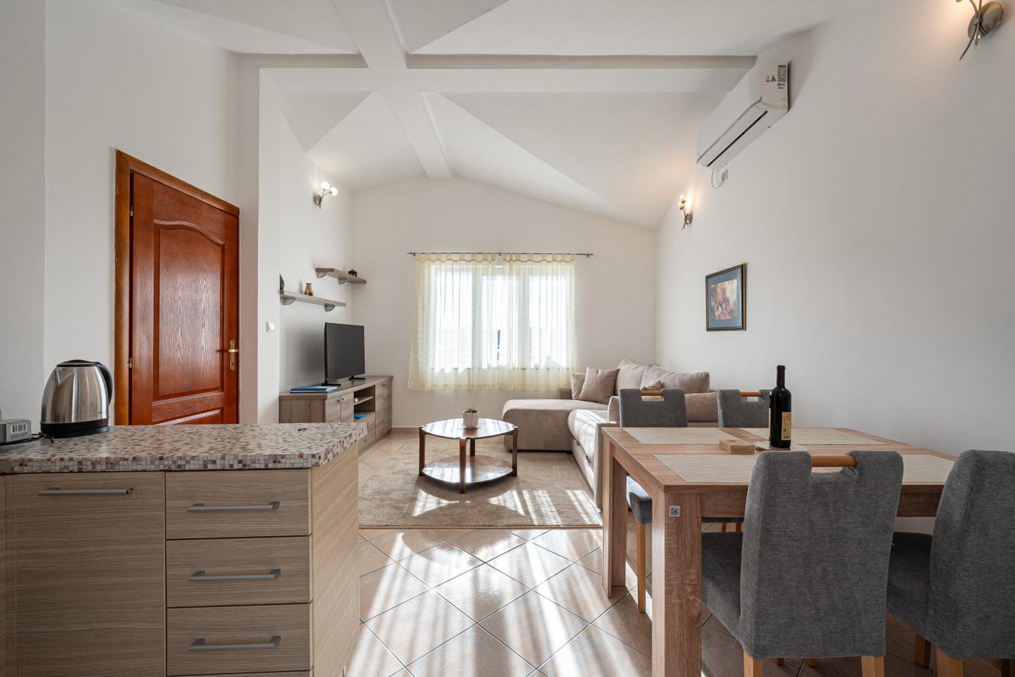 Vladivostok Apartments Tivat Zewnętrze zdjęcie